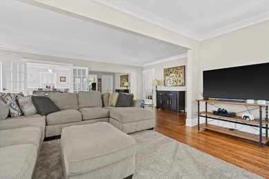 This boutique condominium sits on the 2nd and 3rd floors of this - photo 3