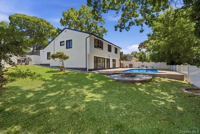 Welcome to 378 Lakeshore Boulevard, a spectacular fully - photo 13