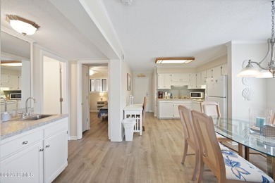 Nicely maintained 2-bedroom, 2-bath Tennis Villa located on the - photo 15