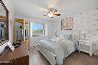 Nicely maintained 2-bedroom, 2-bath Tennis Villa located on the - photo 17