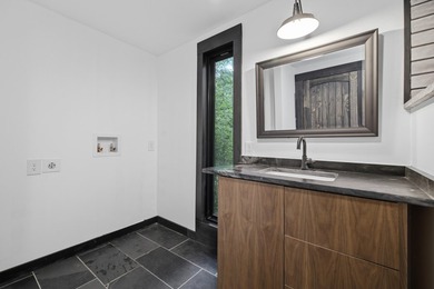 Lake life starts here. Fully renovated 2 bedroom 2 bath cottage - photo 19