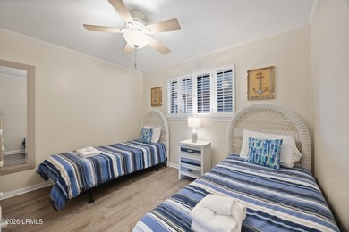 Nicely maintained 2-bedroom, 2-bath Tennis Villa located on the - photo 20