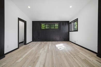 Lake life starts here. Fully renovated 2 bedroom 2 bath cottage - photo 20