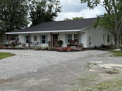 Escape to your own private retreat just minutes from Lake Malone - photo 3