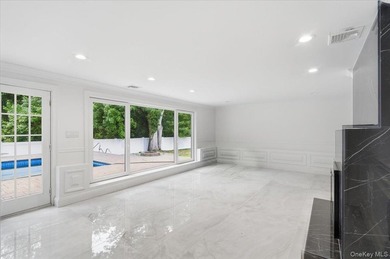Welcome to 378 Lakeshore Boulevard, a spectacular fully - photo 27