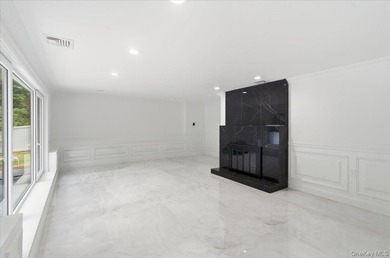 Welcome to 378 Lakeshore Boulevard, a spectacular fully - photo 28