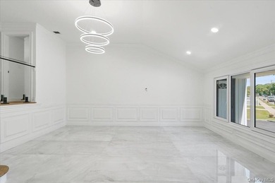 Welcome to 378 Lakeshore Boulevard, a spectacular fully - photo 29