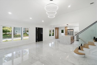 Welcome to 378 Lakeshore Boulevard, a spectacular fully - photo 39