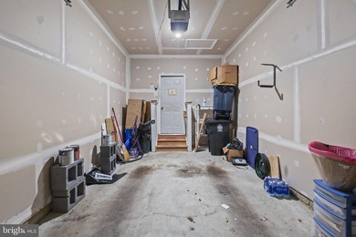 Welcome to this expansive 4,000+ square foot 3-level home - photo 44