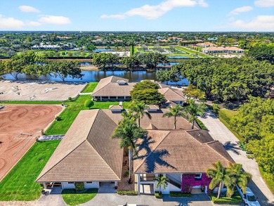 Idyllic and refined, this premier equestrian farm blends luxury - photo 2