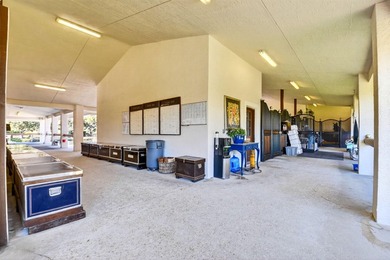 Idyllic and refined, this premier equestrian farm blends luxury - photo 10