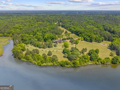 Among the rarest offerings in the region, this extraordinary - photo 10