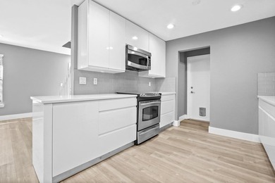 Welcome to Lost Villas, a well-maintained 2-story home offering - photo 4