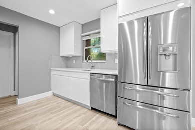 Welcome to Lost Villas, a well-maintained 2-story home offering - photo 5