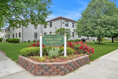 Welcome to Hyde Park in the heart of Kew Gardens Hills! This - photo 12