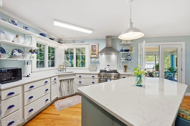 Welcome to this spacious 3-bedroom, 2.5-bath home nestled in one - photo 14