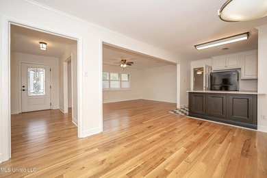 LOCATION LOCATION LOCATION! Welcome to this beautifully updated - photo 14