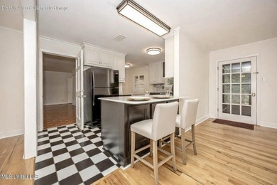 LOCATION LOCATION LOCATION! Welcome to this beautifully updated - photo 16