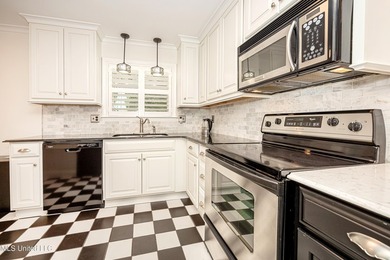 LOCATION LOCATION LOCATION! Welcome to this beautifully updated - photo 19