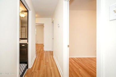 LOCATION LOCATION LOCATION! Welcome to this beautifully updated - photo 24