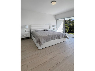 Live in luxury in this spectacular single-story residence - photo 27