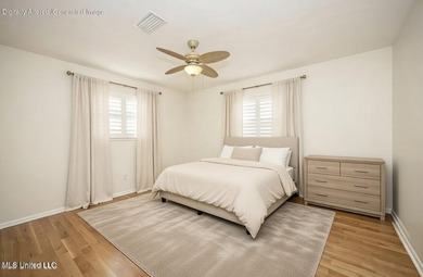 LOCATION LOCATION LOCATION! Welcome to this beautifully updated - photo 30