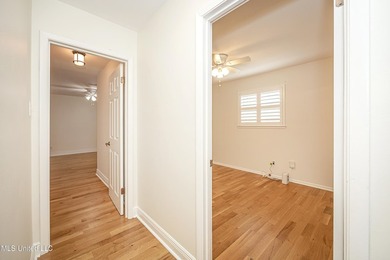 LOCATION LOCATION LOCATION! Welcome to this beautifully updated - photo 32