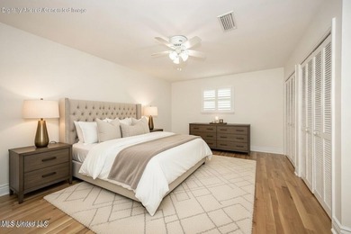 LOCATION LOCATION LOCATION! Welcome to this beautifully updated - photo 38