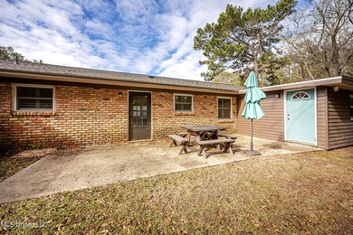 LOCATION LOCATION LOCATION! Welcome to this beautifully updated - photo 54