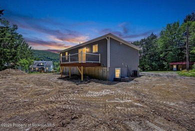 Welcome to this stunning new construction bi-level in Scott - photo 4
