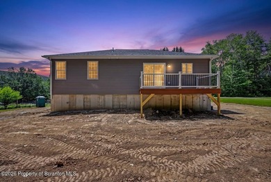 Welcome to this stunning new construction bi-level in Scott - photo 8