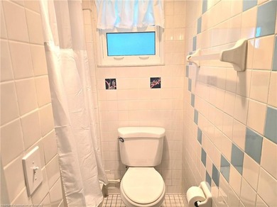Move-in ready 2/2 at Spring Lake! Year-round living, seasonal - photo 25