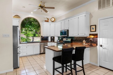Bring your toothbrush to this turnkey Waterfront home to begin a - photo 10