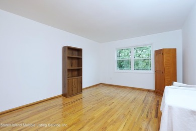 PRIME LOCATION- HARDWOOD FLOORS, NEW BATHROOM ON 1ST FLOOR, 3 - photo 10