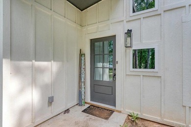 GREAT WEEKEND CABIN LOCATED JUST MINUTES FROM LONGVIEW ON LONE - photo 3