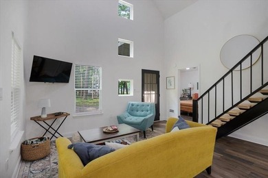 GREAT WEEKEND CABIN LOCATED JUST MINUTES FROM LONGVIEW ON LONE - photo 4