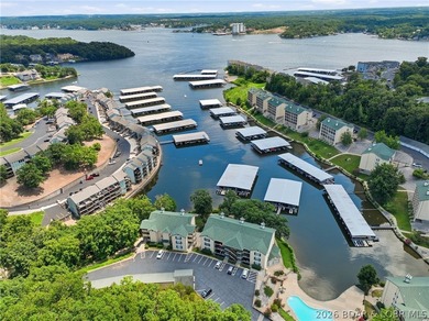 Experience effortless lake living in this turnkey 1-bedroom - photo 24