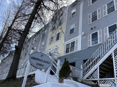 Welcome to your beautiful freshly painted 3 bedroom, 2.5 bath - photo 3
