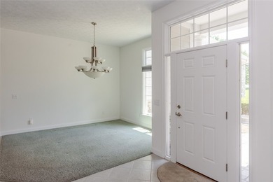 Experience elegant living in this quality custom ranch - photo 5