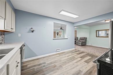 Beautifully maintained and lovingly cared for over the past 30 - photo 12