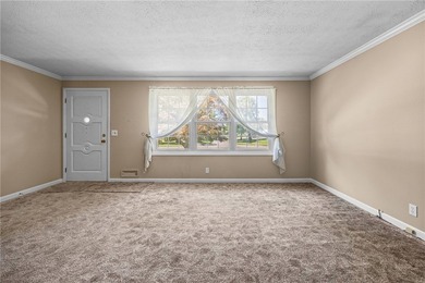 Beautifully maintained and lovingly cared for over the past 30 - photo 21