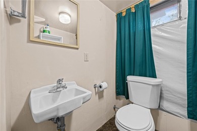 Beautifully maintained and lovingly cared for over the past 30 - photo 38