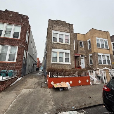 Bronx/Soundview section. INVESTOR OPPORTUNITY ! R6 zoning, lot - photo 3