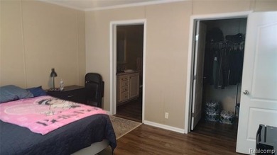 Beautiful 3 bedroom 2 full bath home with large master suite in - photo 11