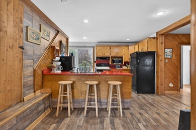 Welcome to 8 Autumn Street in Rockland--a spacious in-town - photo 12