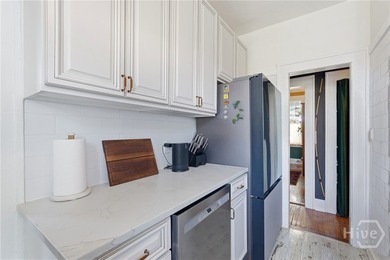 Charming historic bungalow located in Savannah's Midtown area - photo 14