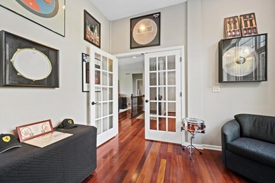 Nestled on a cul-de-sac in Westshore, this split-bedroom ranch - photo 14