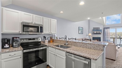 Welcome to this beautiful top-floor, turnkey condo in the heart - photo 15