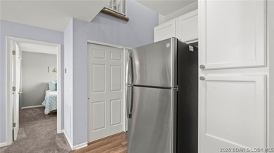 Welcome to this beautiful top-floor, turnkey condo in the heart - photo 16