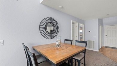 Welcome to this beautiful top-floor, turnkey condo in the heart - photo 17